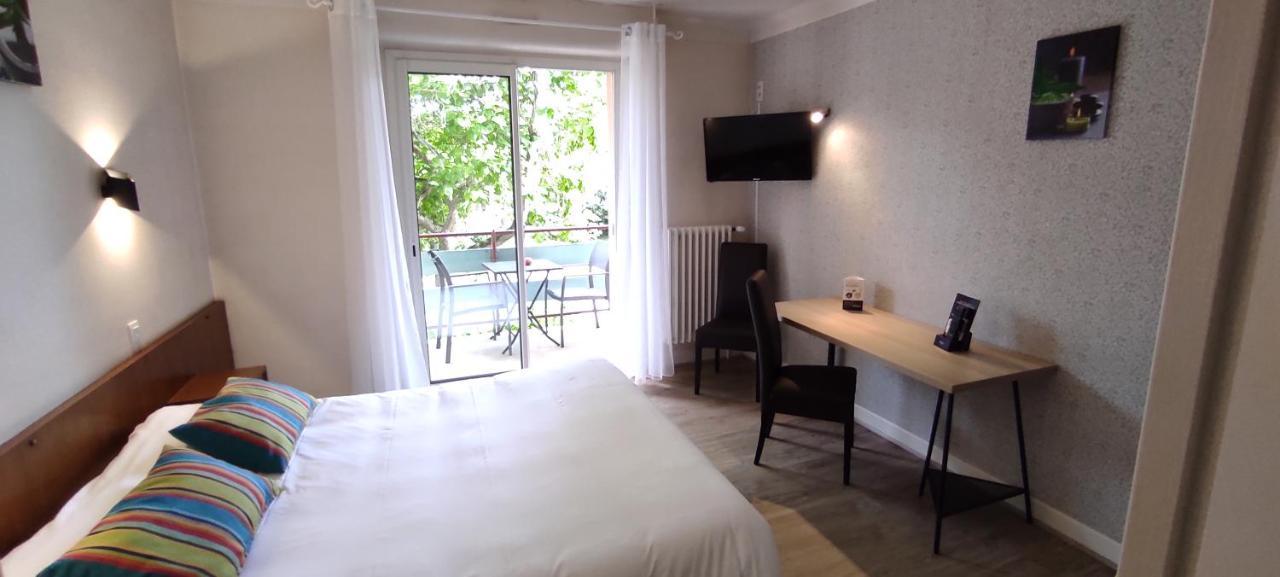 Hostellerie Du Parc Labarthe-Inard Dış mekan fotoğraf