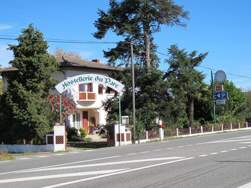 Hostellerie Du Parc Labarthe-Inard Dış mekan fotoğraf