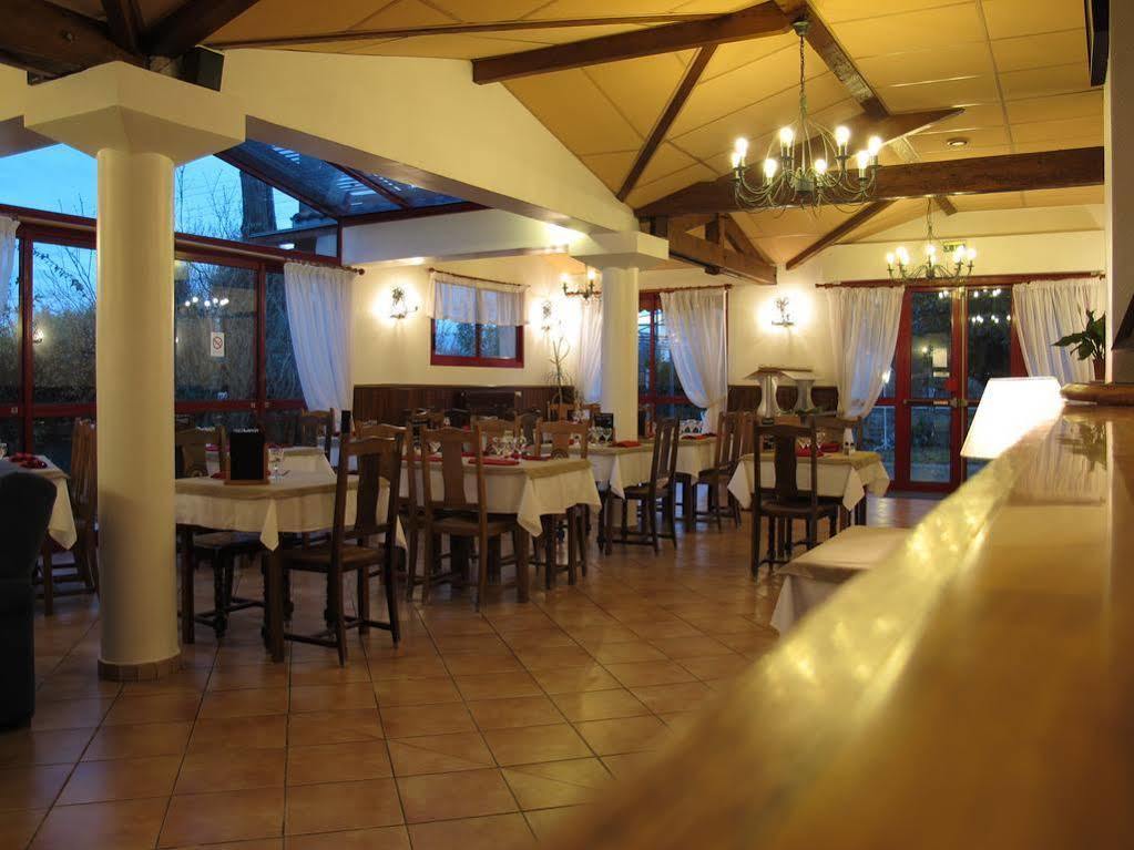 Hostellerie Du Parc Labarthe-Inard Dış mekan fotoğraf